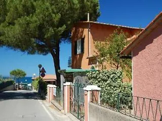 Elbamar Hotel apartamentowy 4*
